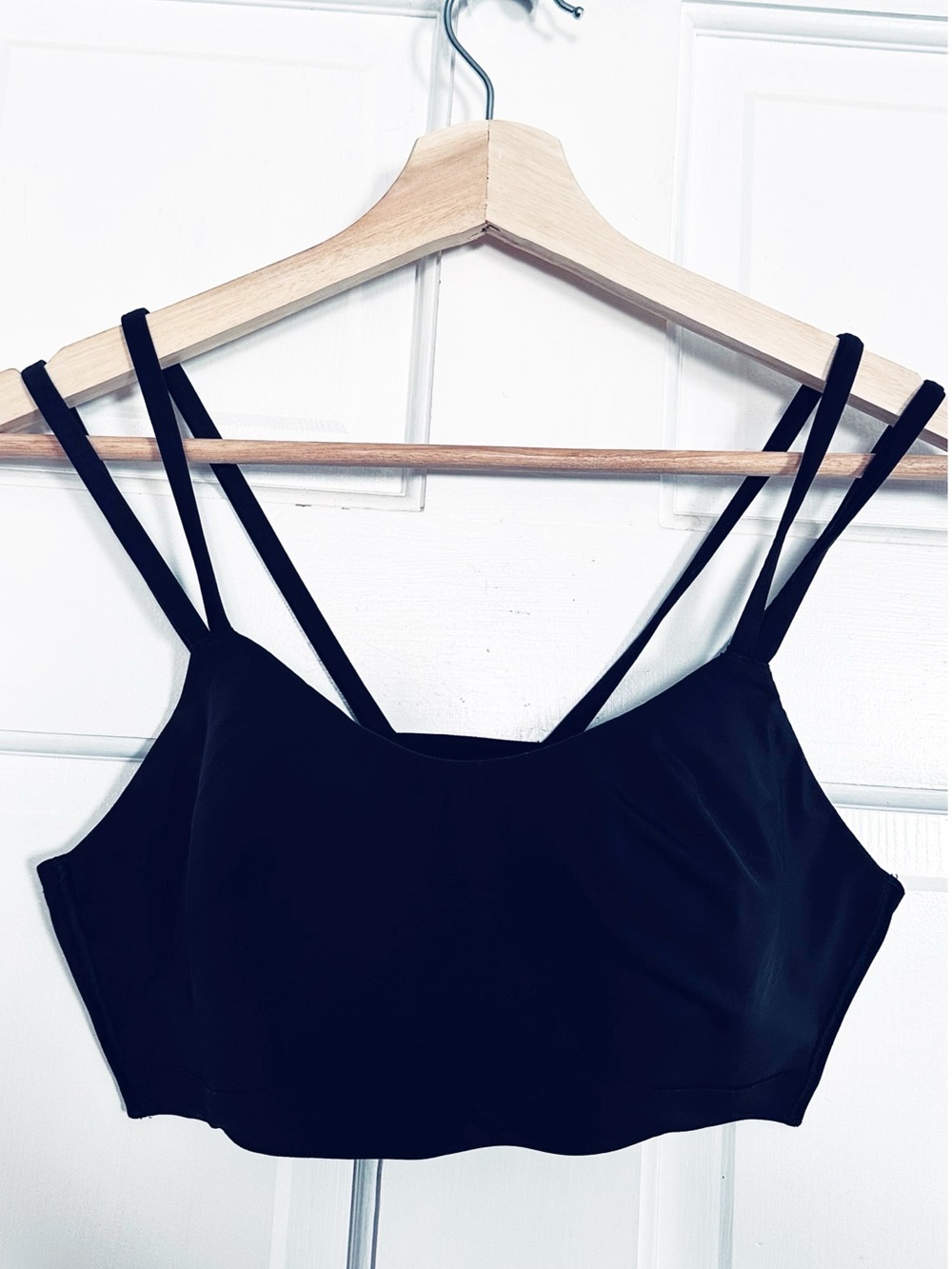 Lululemon like a cloud Light Black Supports Bra Sz 8 - Picture 2 of 4
